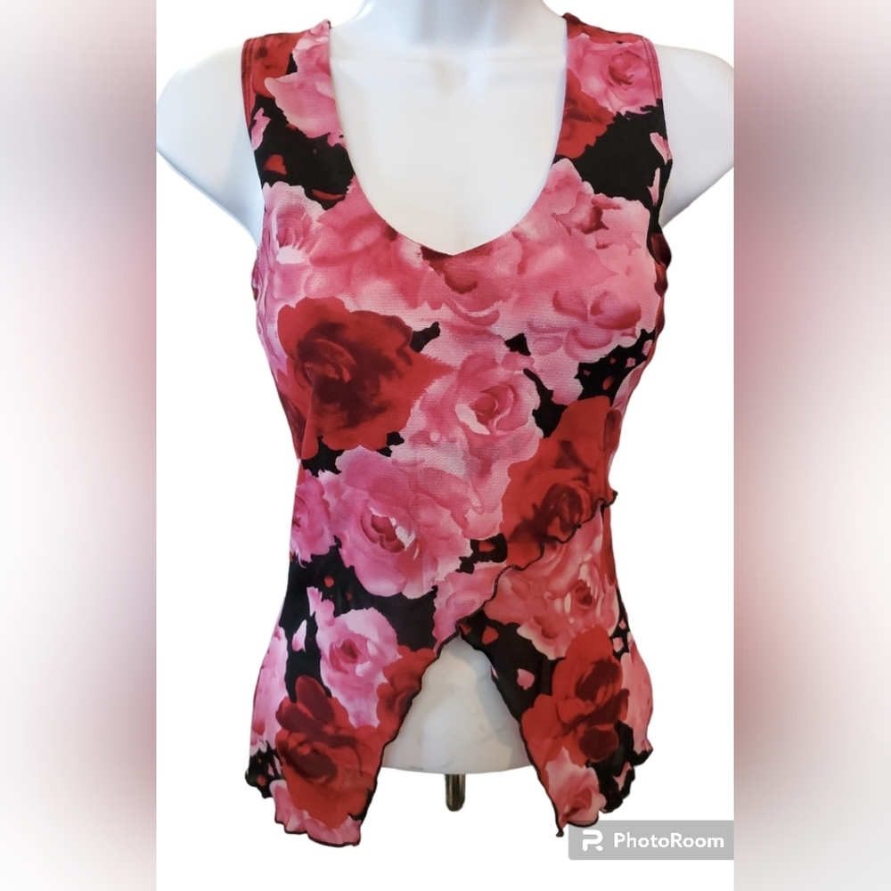 mCm v-neck top with cute details.
